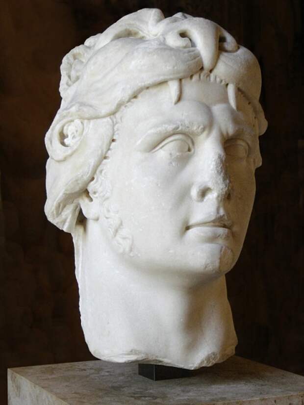 Mithridates_VI_Louvre-480x640