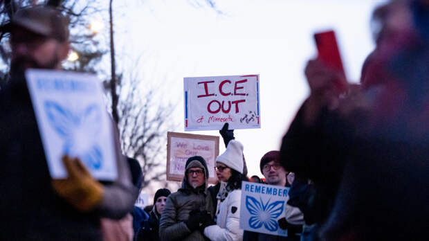 По городам США прокатилась волна протестов
