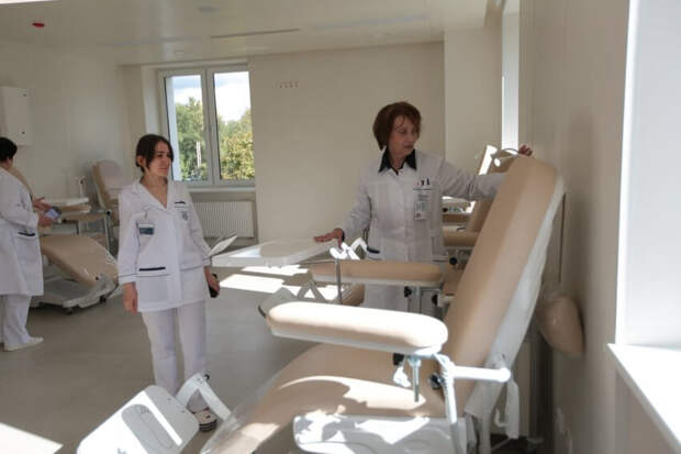 Врачи женских консультаций осмотрели новые рабочие места. Фото: Андрей Дмытрив