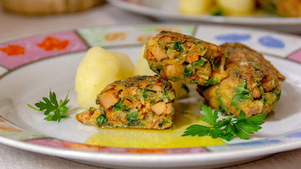 Вместо мясных котлет готовлю постные: недорого и так вкусно, что все гадают, из чего сделан фарш