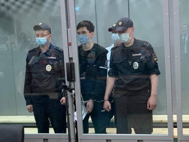 Ректор колледжа, где учился казанский стрелок, рассказала, что он изменился полгода назад