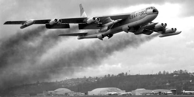 Вековая крепость: почему B-52 прослужит ещё сто лет
