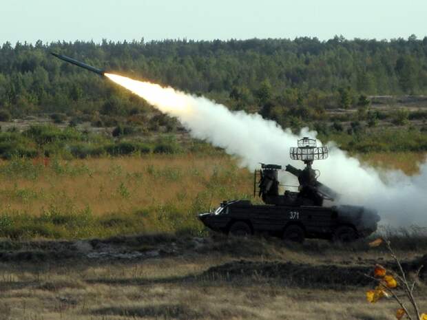 А вот и кукловод. За ракетными стрельбами Украины вблизи Крыма следит самолет НАТО