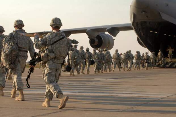 Часть высших чиновников США перевезли на засекреченные базы