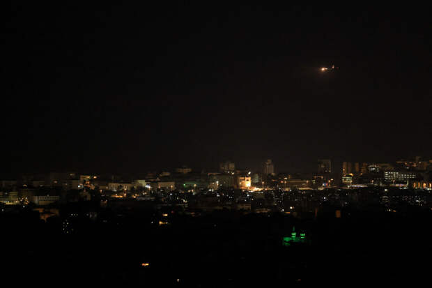 Израиль вновь начал бить по двум столицам
