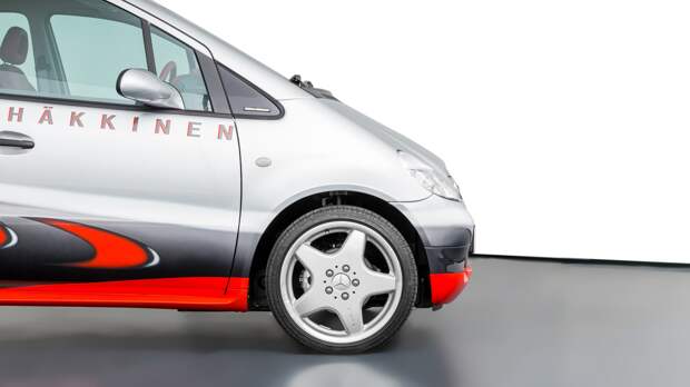 Лимитированный Mercedes-Benz A160 Edition Hakkinen