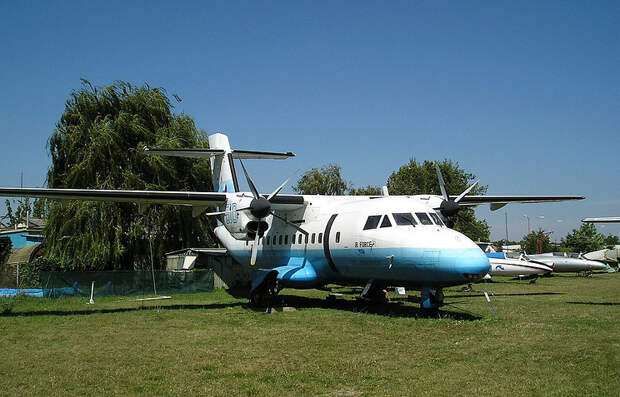 Cамолет L-610