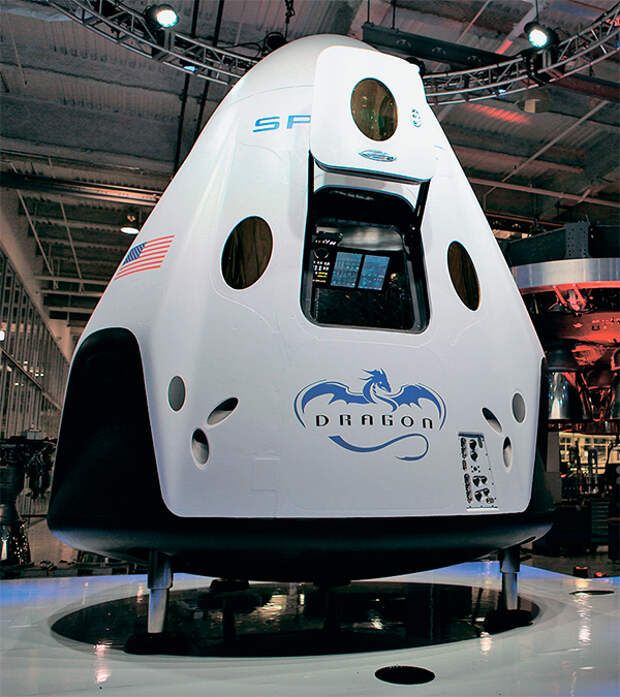 Для полетов к Deep Space Gateway в США уже создано сразу три пилотируемых космических корабля — Starliner корпорации Boeing, Orion корпорации Lockheed Martin и Dragon V2 компании SpaceX 36-05.jpg