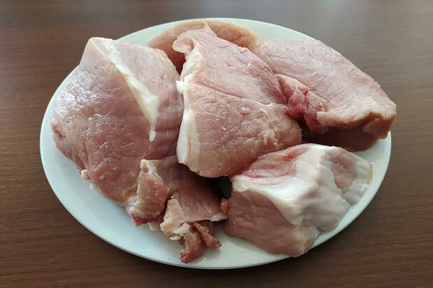Людям старше 60 лет назвали самые вредные продукты