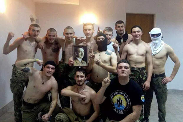 США вооружают Киев и тренируют боевые отряды националистов для проведения провокаций, фактически превращая в...