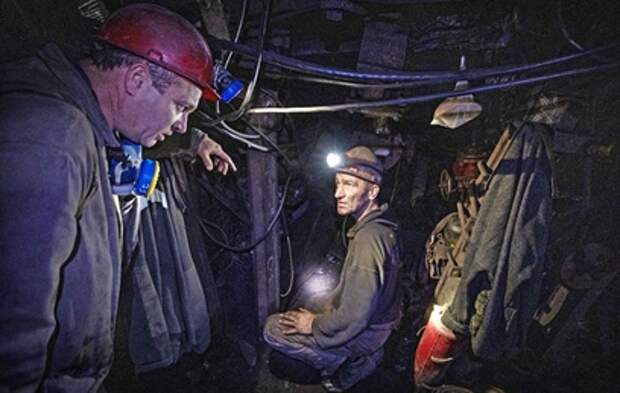Украинские шахтёры отказываются выходить на поверхность из-за долгов по зарплате