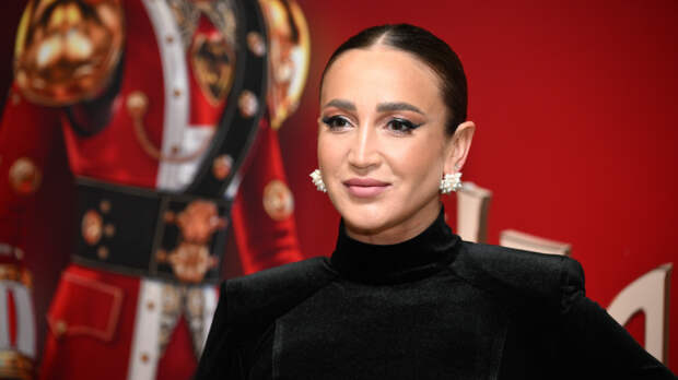 «Находятся экспонаты»: Ольга Бузова пожаловалась на ухажеров