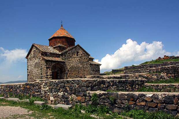 В МИД РФ ответили на обвинения Армении в захвате и передаче Карабаха Азербайджану