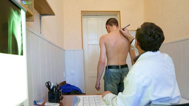 Психолог объяснила связь человеческого духа и осанки