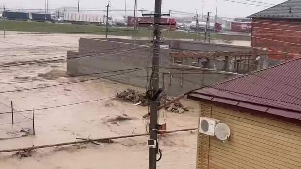 Меликов сообщил о выпадении рекордного количества осадков в Дагестане