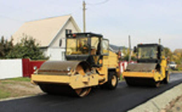 Ремонт дороги в поселке Казенная Заимка / Фото: barnaul.org