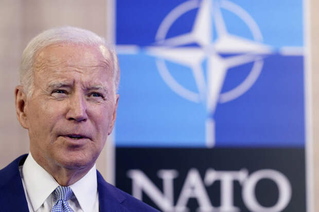 Байден: Украина может не стать частью НАТО, но США будут поставлять ей оружие