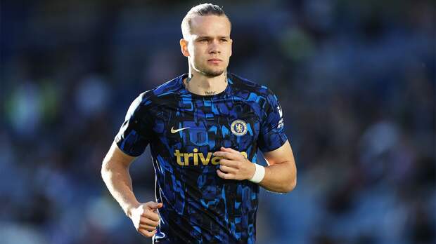 Дисквалифицированный из-за допинга Мудрик показал, как тренируется на стадионе любительского клуба