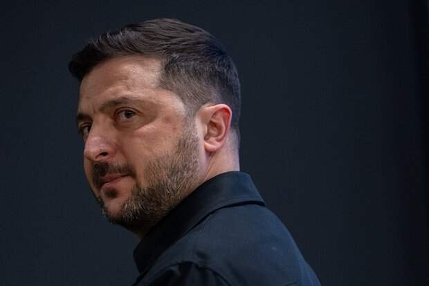 Медведчук обвинил Зеленского в лишении Украины права на существование