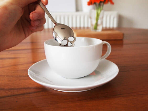 Ложка-череп Sugar Skull Spoon напомнит, что много сахара – это вредно 