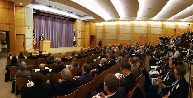 Делегация от России полетит на встречу с участием Великобритании и Франции