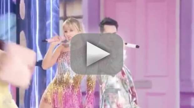 Taylor swift and brendon urie open 2019 billboard music awards w