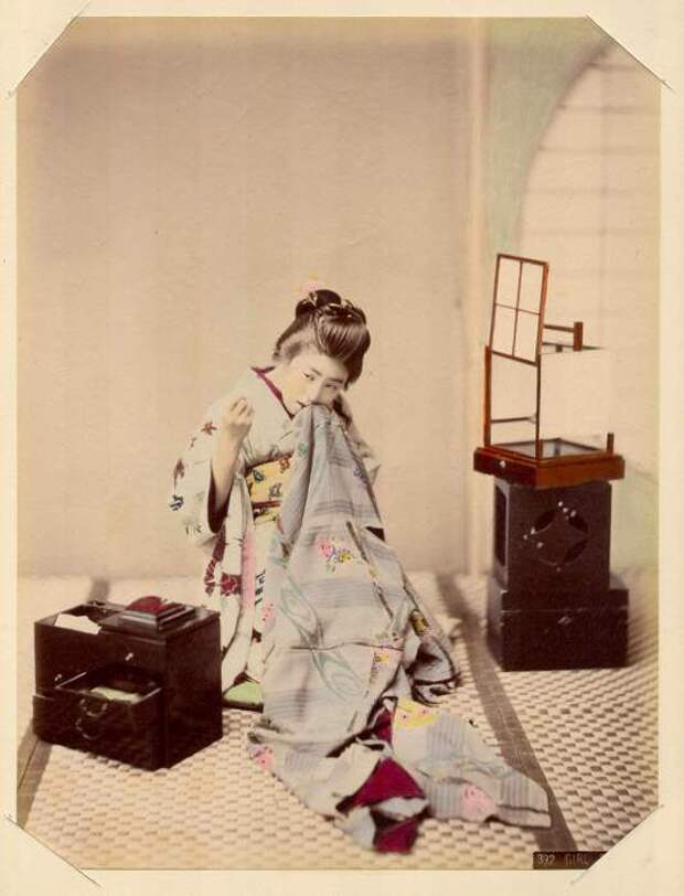 В японской культуре обыденным явлением бала временная жена, её мог получить в пользование и содержание иностранный подданный на время пребывания в Японии.