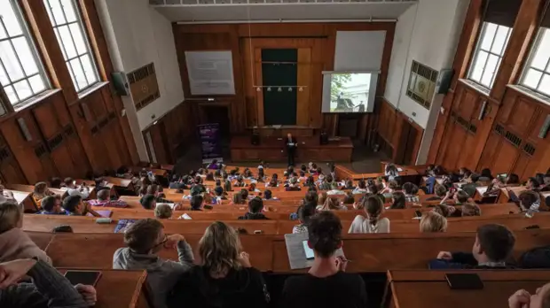 Депутат Бессараб оценила идею возврата традиционной системы высшего образования в России