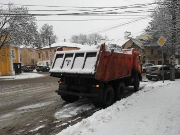 Калужан просят убрать автомобили для вывоза снега