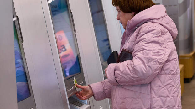 Бонусы, проценты и кешбэк: Сбербанк изменил условия для пенсионеров