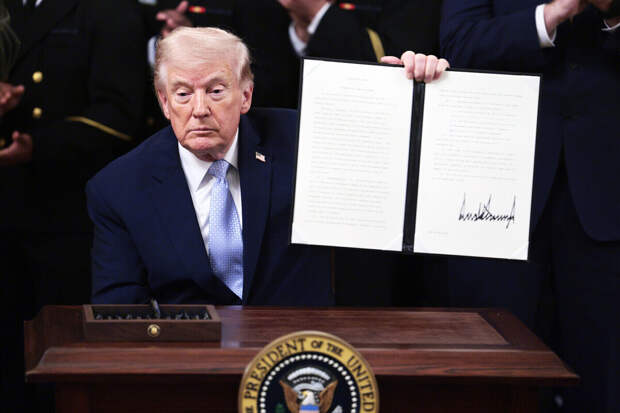 Трамп отказался защищать Ормузский пролив