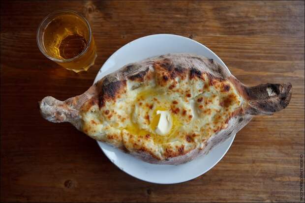 Khachapuri24 800x533 Как делается легендарный хачапури лодочка