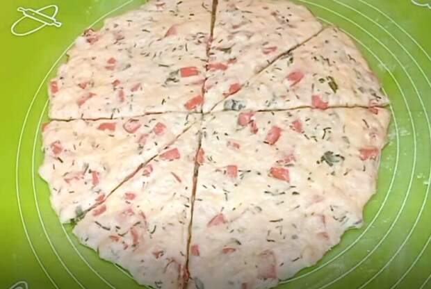 Пирожки за 10 минут без раскатки теста: идеальный завтрак или перекус из обычного кефира