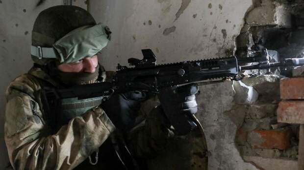 Группа солдат ВС РФ успешно блокировала взвод иностранных наемников под Угледаром