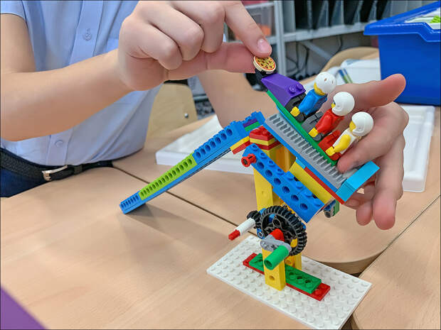 Как обеспечить научный подход? Фотообзор нового конструкторского решения lego® Education BricQ Motion 45401