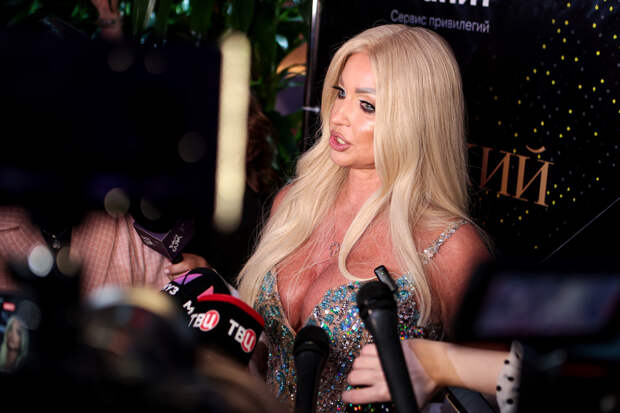 Волочкова пообещала согреть москвичей на фоне снегопадов