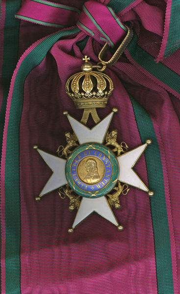 743664_SaksischErnestinische_Huisorde_kruis (367x599, 93Kb)