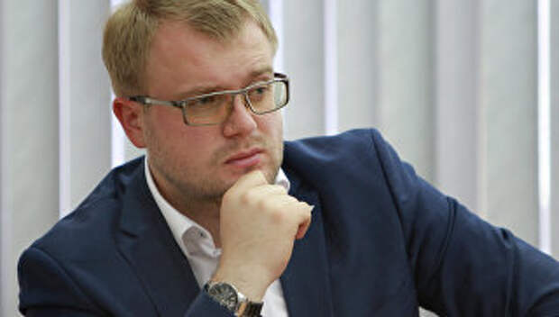 Вице-премьер, министр внутренней политики, информации и связи РК Дмитрий Полонский