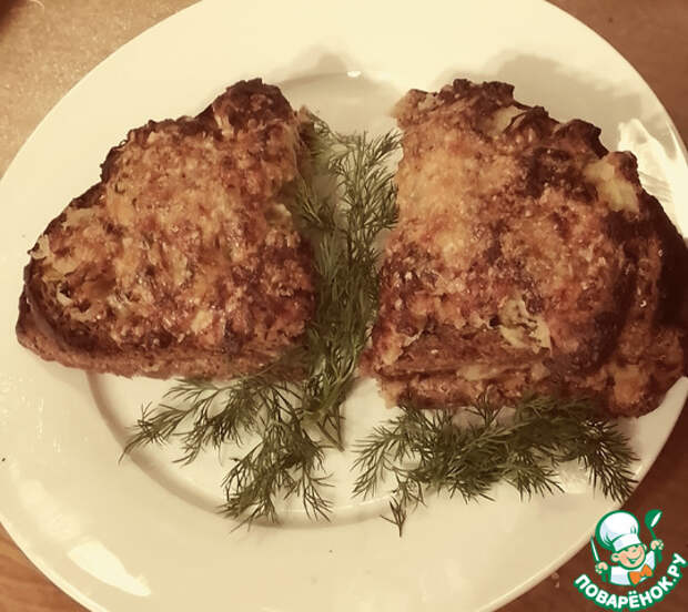 Крок-мадам с луком-пореем и сыром