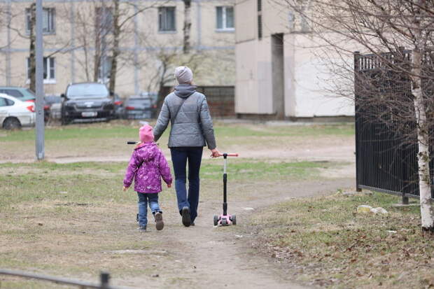 Стало известно о мерах поддержки семей с детьми в Петербурге