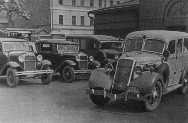 Фото 1930-х гг. Там же. скорая, скорая помощь. ретро фото