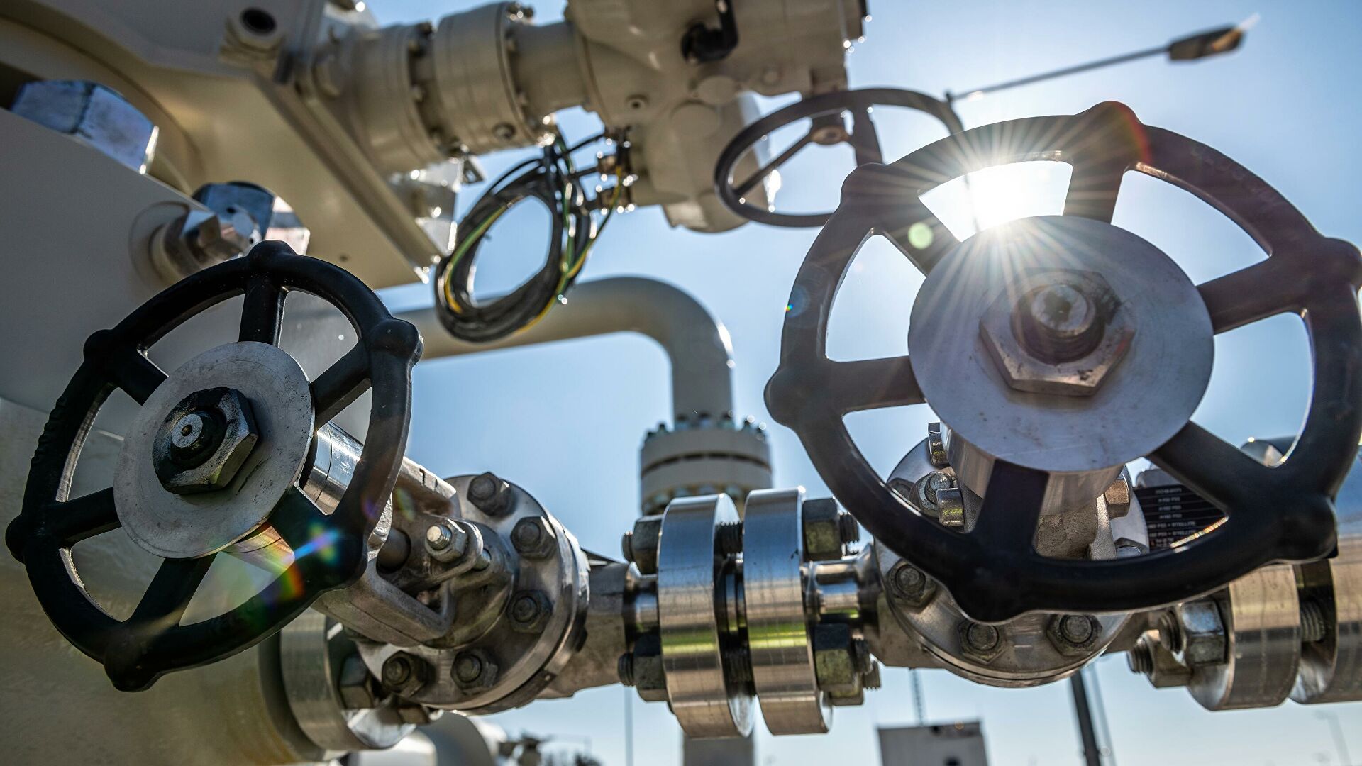Зеленского удивил отказ США от санкций против Nord Stream 2 