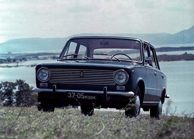 Реклама советских автомобилей
