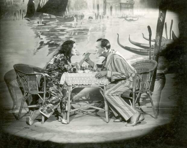 Франты и флэпперы: мода эпохи джаза в 1920-х годах