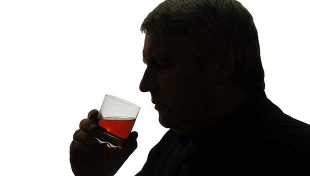 Обилие плохих новостей довело американцев до алкоголизма