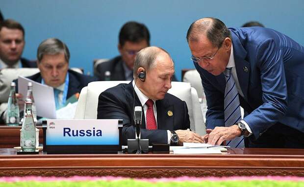 Названы фамилии политиков, разваливших отношения России и Украины Названы фамилии политиков, разваливших отношения России и Украины