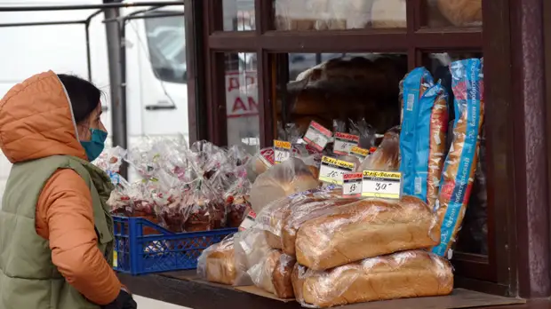 Правительство Украины отложило вопрос ограничения наценки на пшеничный хлеб