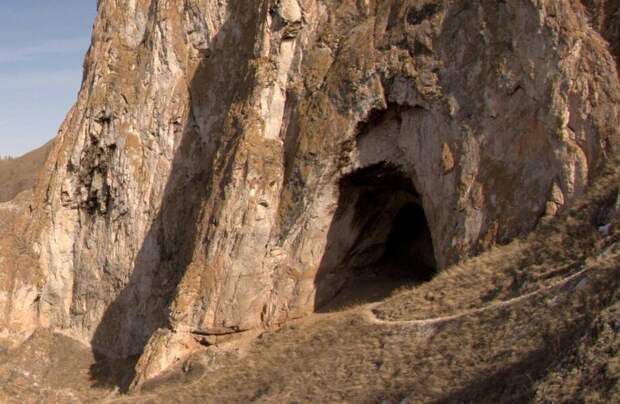 Почему Кашкулакскую пещеру в Хакасии называют самой страшной в мире