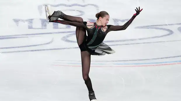Валиева чисто прыгнула три четверных, упав с тройного акселя в произвольной программе на Finlandia Trophy