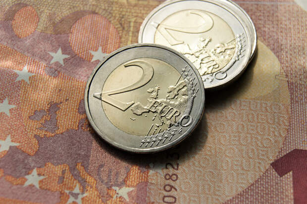 В Испании ликвидировали крупнейший в Европе цех по подделке монет номиналом €2